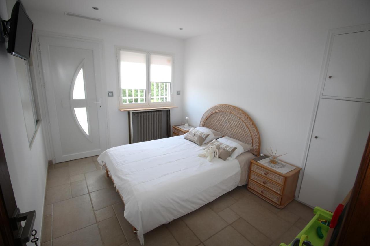Villa Jalna Chambre, Suites Et Appartement Roquefort-les-Pins Exterior foto